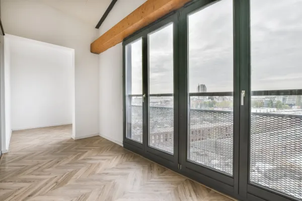 room-with-large-windows-and-parquet-floor-2025-02-10-07-56-31-utc-685a892277845