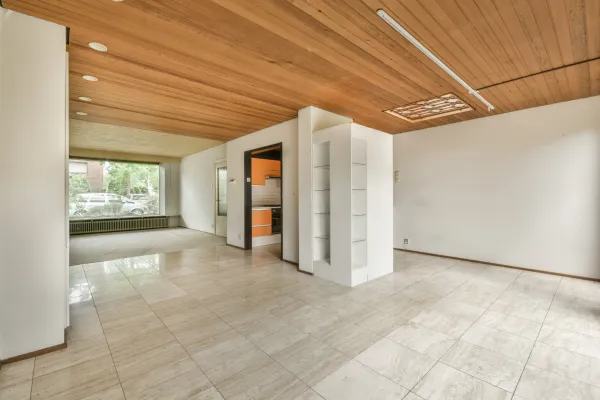 spacious-empty-room-2025-02-10-13-34-59-utc-685a89253779b